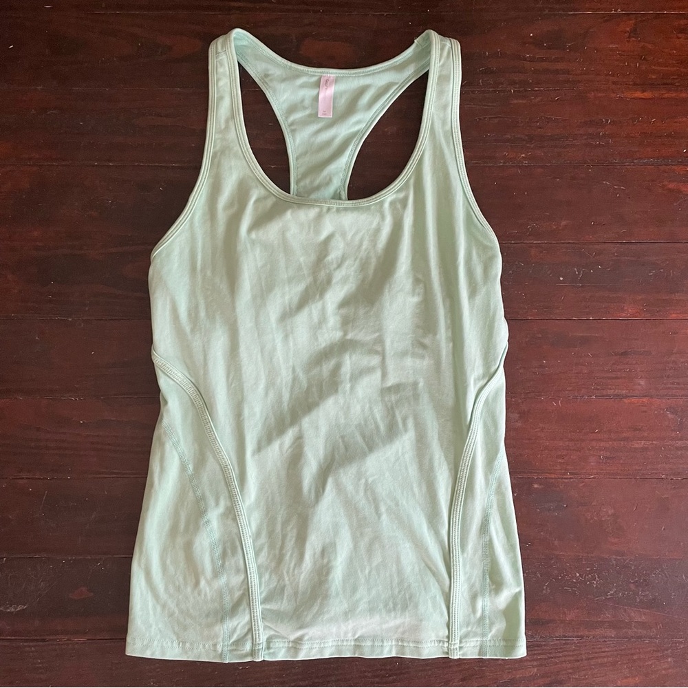 Gap fit racer back fitted tank